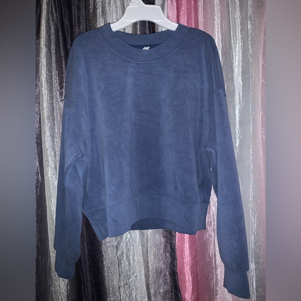 NWOTs Softstreme Perfectly Oversized Cropped Crew size 6